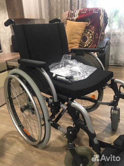 Инвалидная коляска новая