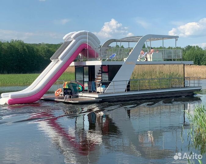 Праздник на воде. Аренда хаусбота с баней