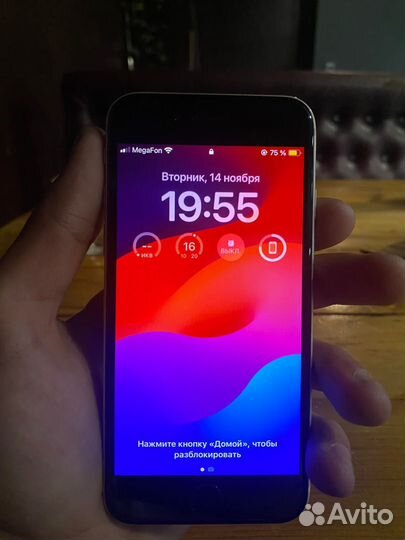 iPhone SE (2020), 64 ГБ