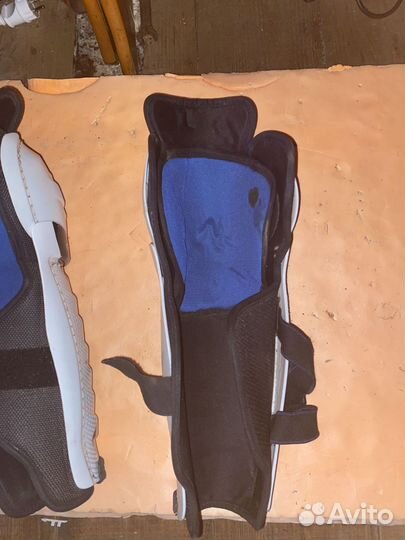 Щитки хоккейные