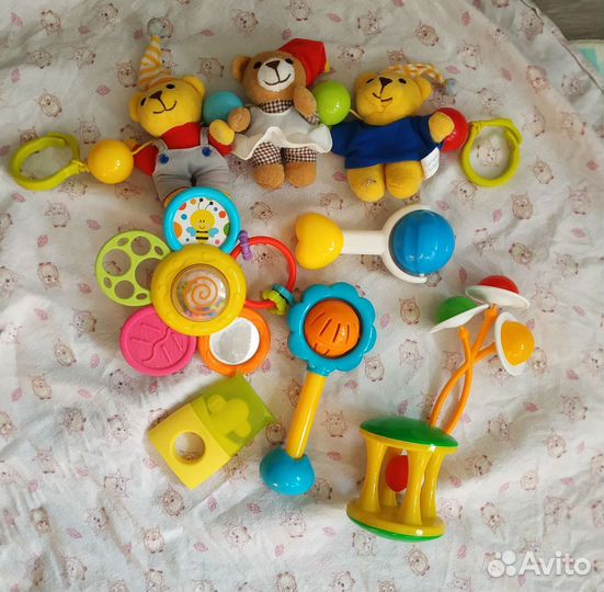 Игрушки для малышей пакетом