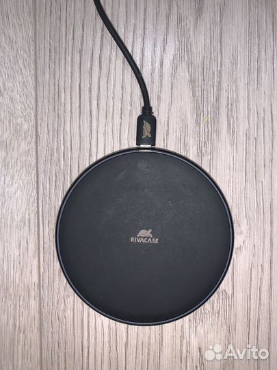 Беспроводная зарядка для iPhone и Android