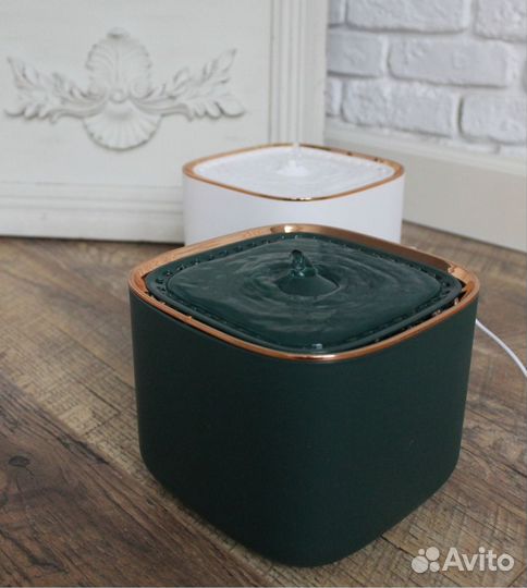 Автоматическая поилка для домашних питомцев