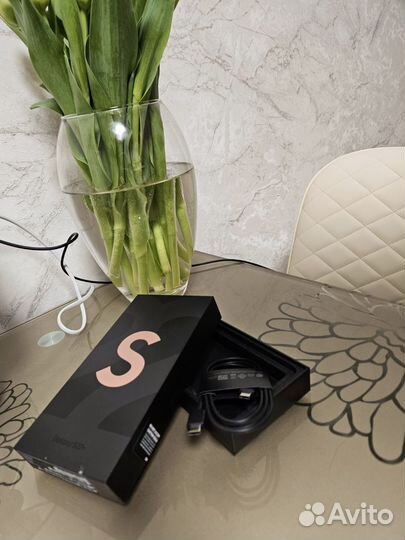 Samsung Galaxy S22+, 8/256 ГБ