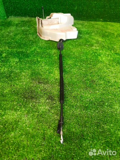 Замок боковой двери передний левый Volkswagen Golf