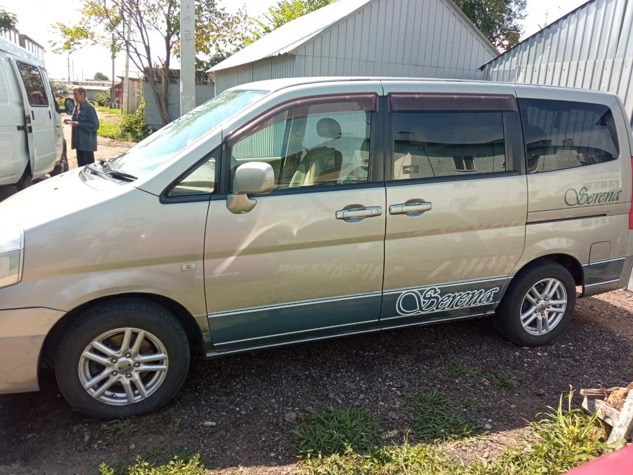Nissan Serena: фото владельца
