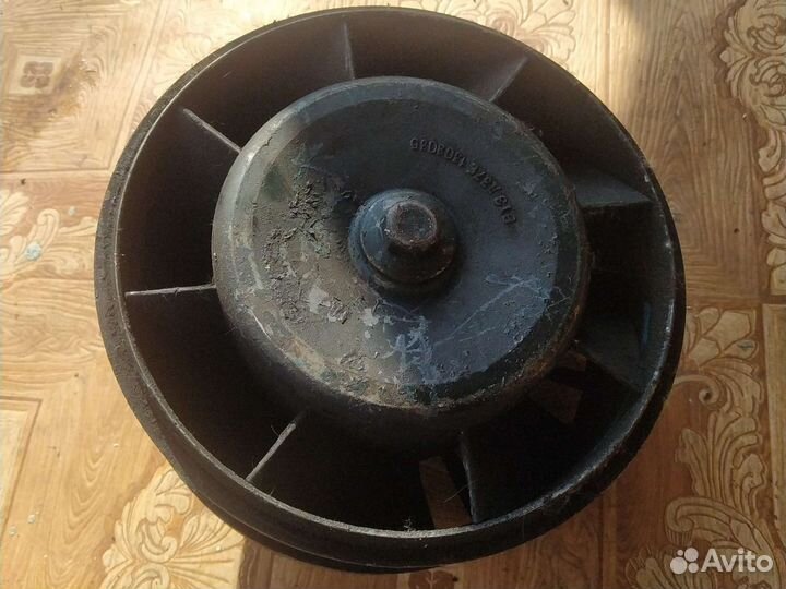 Продам запчасти на двигатель т 40