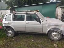 ВАЗ (LADA) 2131 (4x4) Рысь 1.7 MT, 2010, битый, 100 000 км, с пробегом, цена 25 000 руб.