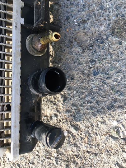 Радиатор nissan almera classic