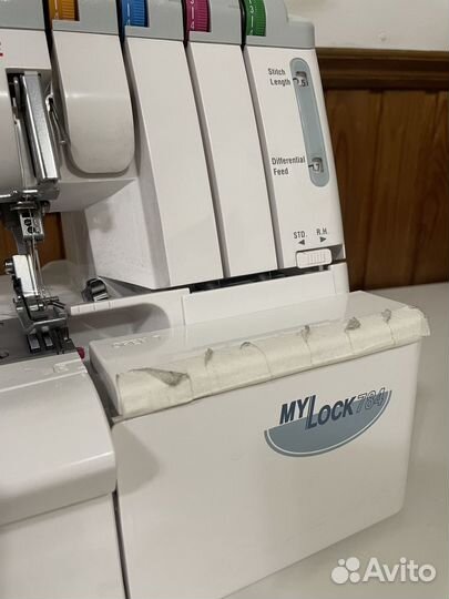 Оверлок бытовой Janome 784