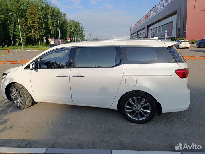 Kia Carnival 2.2 AT, 2018, 137 000 км