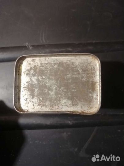 Металлическая коробочка от чая