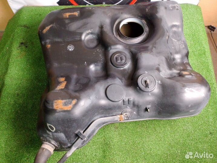 Топливный бак Honda Civic ES3 1500 2001