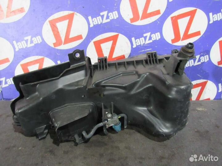 Корпус воздушного фильтра Toyota Celica ZZT230 (19