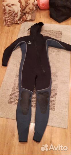 Гидрокостюм