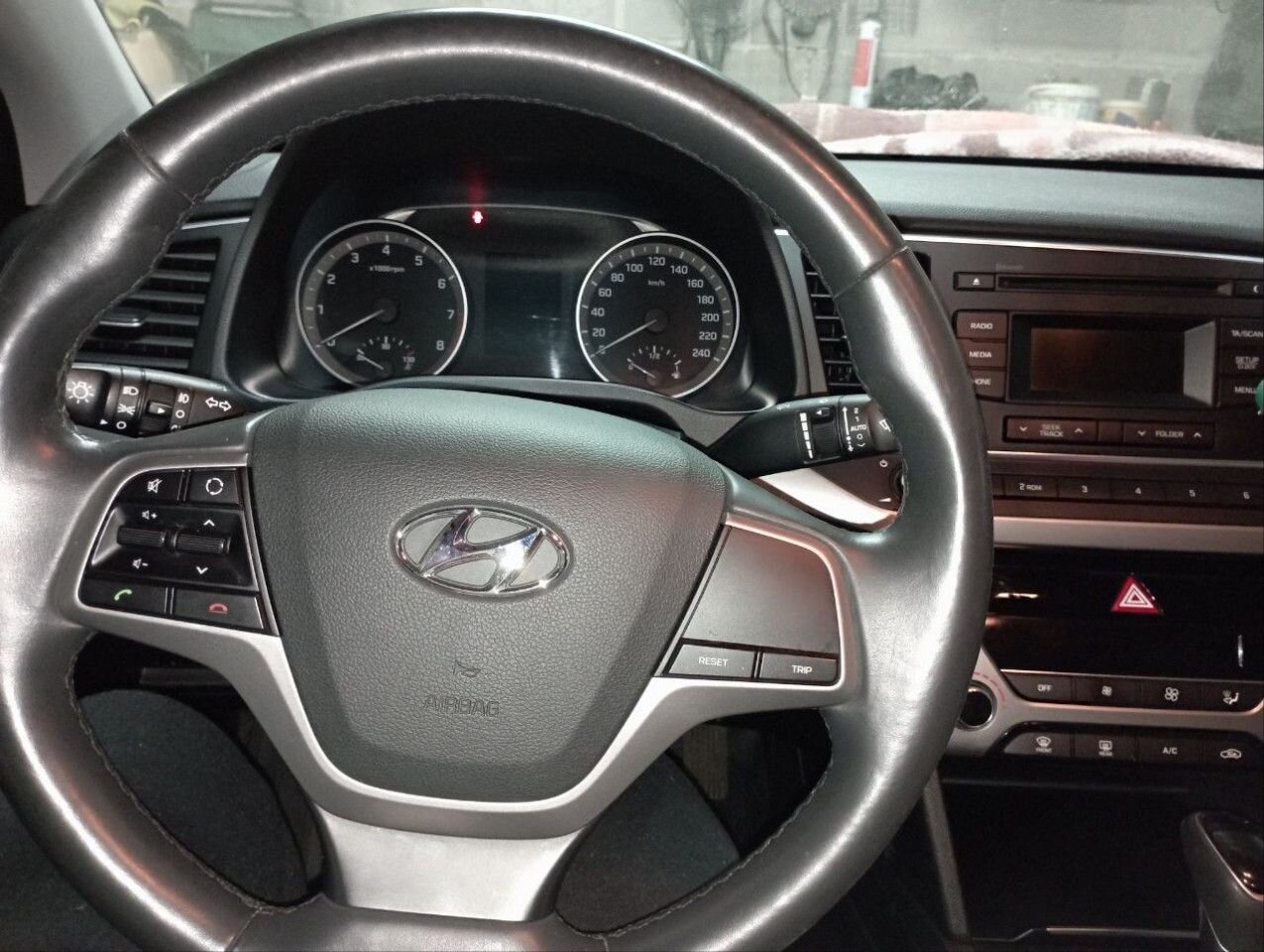 Hyundai Elantra: фото владельца