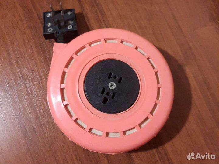 Удлинитель на катушке телефонный