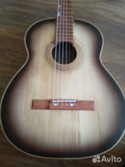 Акустическая гитара