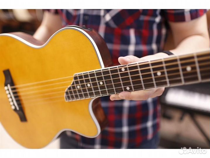 Shadow CA-44N - электро-акустическая гитара, цвет