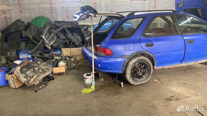 Subaru Impreza 1.8 MT, 1997, битый, 350000км