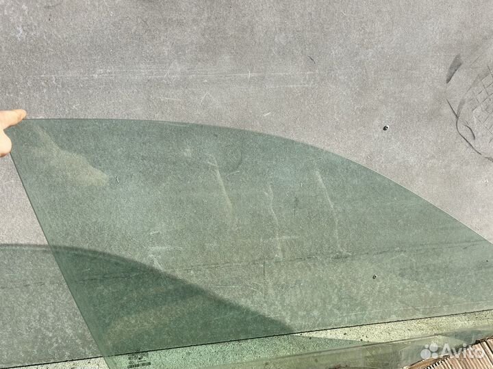 Стекла передние mercedes w211