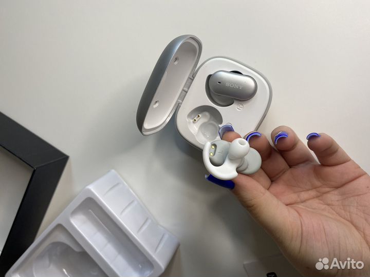 Беспроводные наушники sony