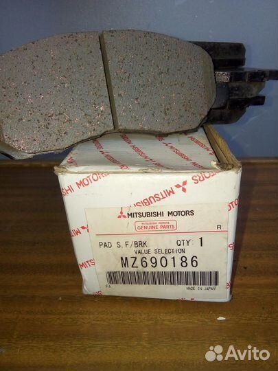 Тормозные колодки mitsubishi комплект