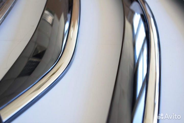 Toyota Camry 70 Ветровики с хром вставками N2AE3