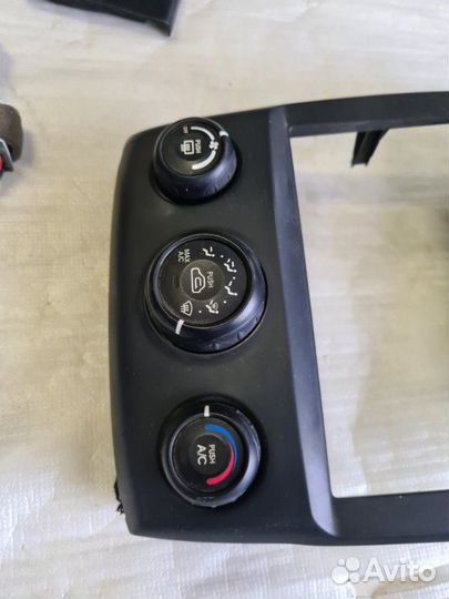 Рамка магнитолы Kia Sportage 2009