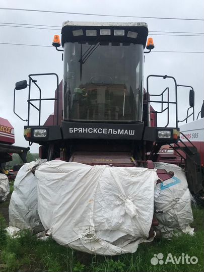 Комбайн Гомсельмаш КЗС-812 (Палессе GS812), 2010