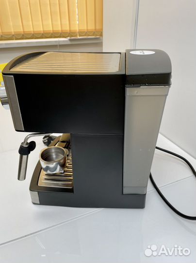 Кофеварка рожковая polaris PCM 1528AE