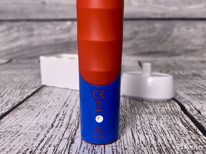 Электрическая зубная щетка Braun Oral B детская