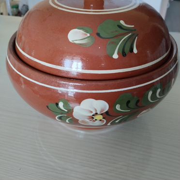 Кастрюля глиняная