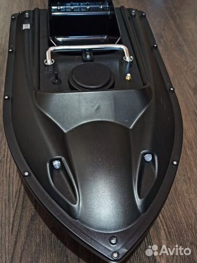 Прикормочный кораблик