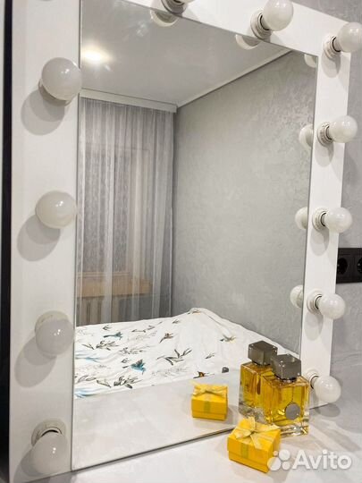 Зеркало с подсветкой