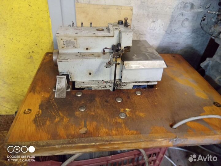 Оверлок промышленный бу