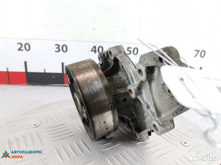 Помпа Renault Kangoo 2002 210107370R