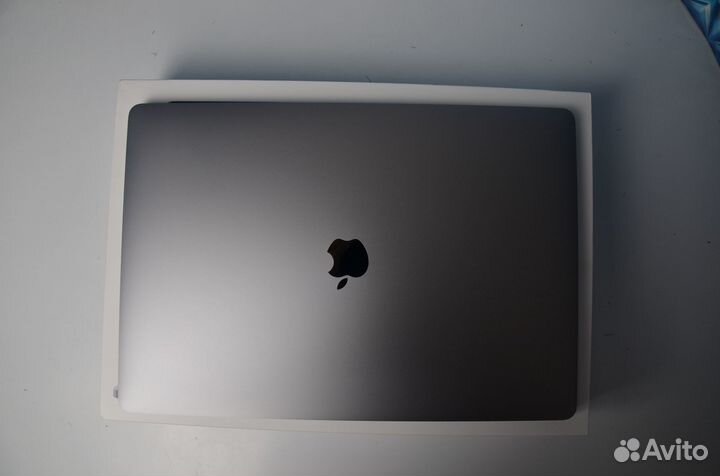 MacBook Pro 16 2019 512Gb Space Gray (Ростест)