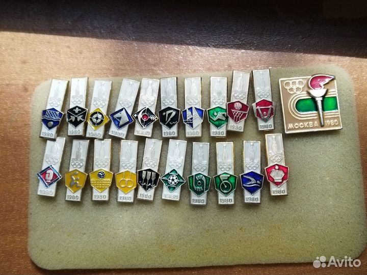 Набор значков Олимпиада Москва-80