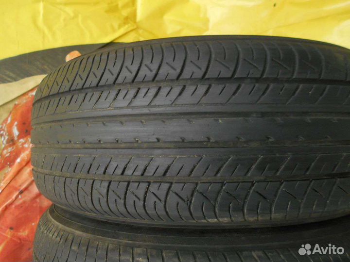 Yokohama E70 DB 215/60 R16