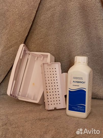 Контейнер для дезинфекции инструментов маникюра