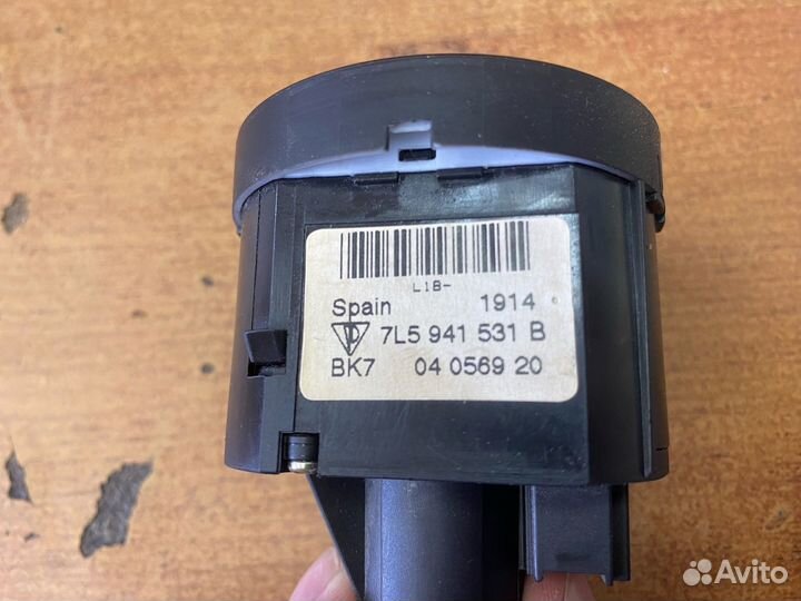 Переключатель света фар Порше Кайен 7L5941531B