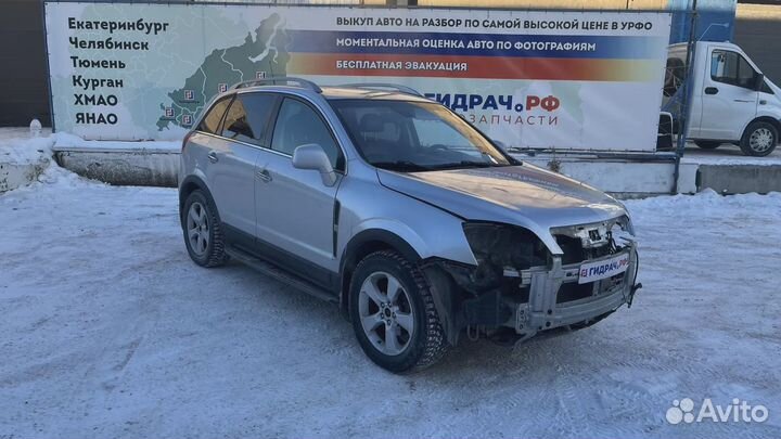 Стекло кузовное глухое левое Opel Antara (C105) 48