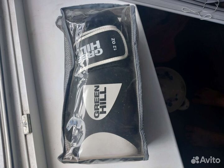 Боксерские перчатки 12 oz