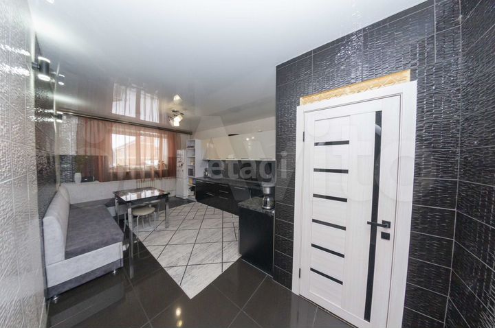 Коттедж 299 м² на участке 5,9 сот.