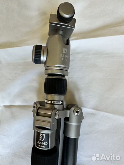 Штатив профессиональный jusino