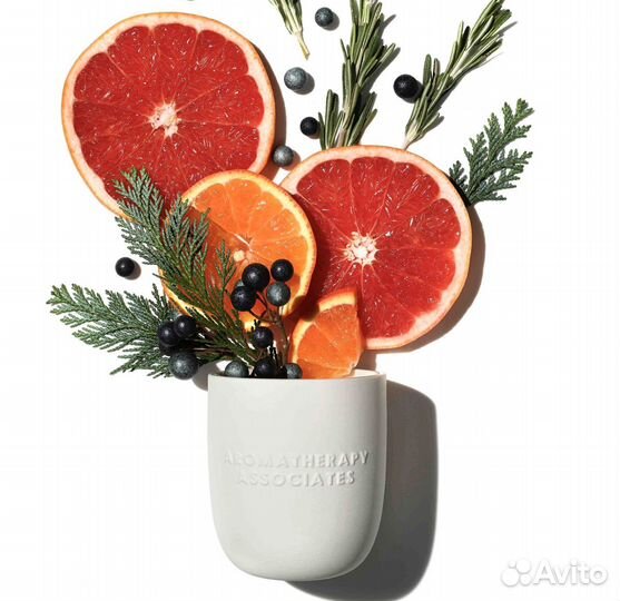 Ароматическая свеча Aromatherapy Associates Revive