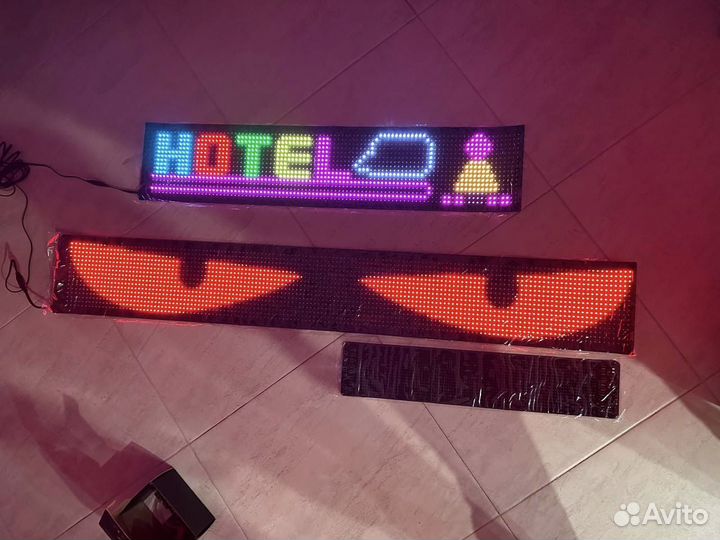 Глаза дьявола на лобовое LED экран