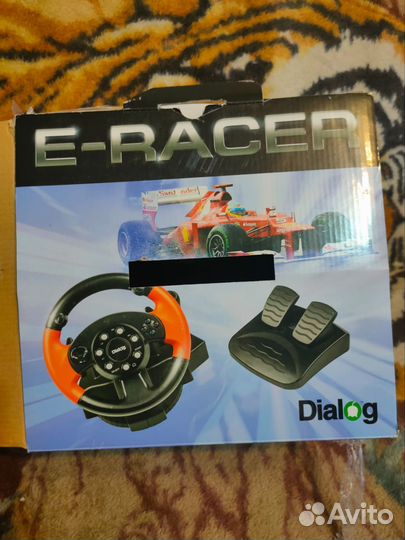 Игровой руль с педалями