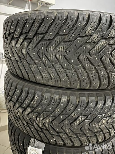 Nokian Tyres Hakkapeliitta 8 SUV 265/60 R18